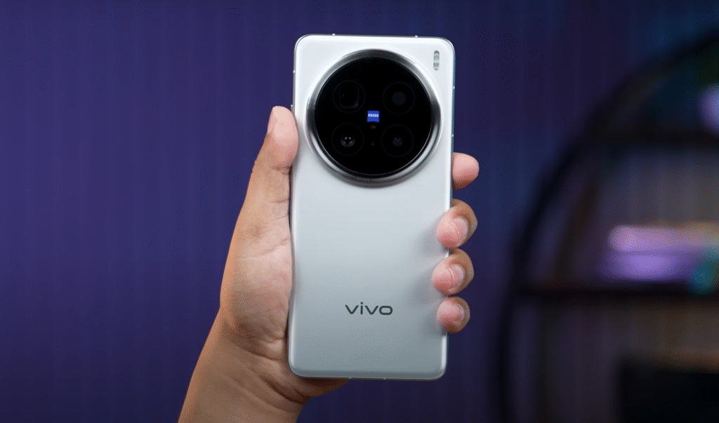 कौड़ियों के दामों में आ गया Vivo का धाकड़ 5G स्मार्टफ़ोन, 12GB रैम 256GB का स्टोरेज और साथ में मिलेगा 90W का फास्ट चार्जर